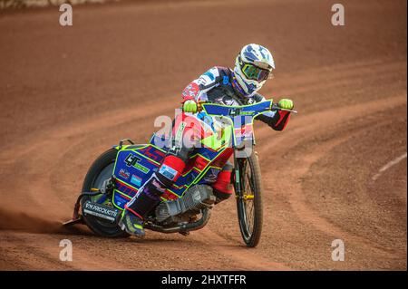 MANCHESTER, GROSSBRITANNIEN. MÄR 14. Nathan Abritt am Montag, den 14.. März 2022, während des Belle Vue Speedway Media Day im National Speedway Stadium, Manchester, in Aktion. (Kredit: Ian Charles | MI News) Kredit: MI News & Sport /Alamy Live News Stockfoto