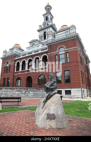 Statue von Dolly Parton im Sevier County Courthouse, Tennessee Stockfoto