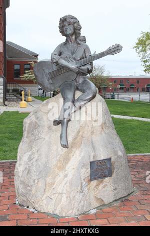 Statue von Dolly Parton im Sevier County Courthouse, Tennessee Stockfoto