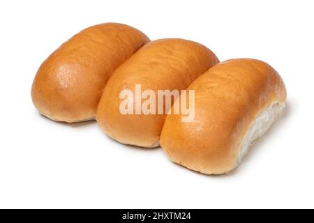 Drei traditionelle holländische weiße weiche Brötchen in einer Reihe isoliert auf weißem Hintergrund Stockfoto