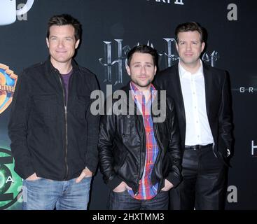 Jason Bateman, Charlie Day und Jason Sudeikis während der CinemaCon: Mittagessen der Warner Brothers im Caesars Palace, Las Vegas Stockfoto