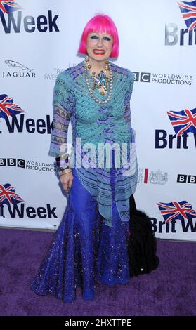 Zandra Rhodes bei der jährlichen BritWeek Champagnereinführung 5., die in der Residenz des britischen Generalkonsuls in Los Angeles stattfand. Stockfoto