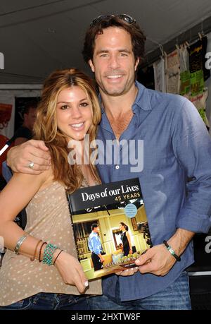 Kate Mansi und Shawn Christian nahmen am Los Angeles Times Festival of Books 2011 Teil, das im USC in Los Angeles, USA, stattfand. Stockfoto