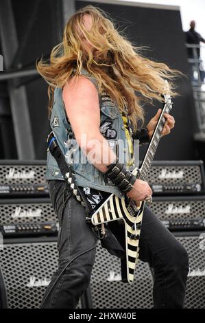 Sänger/Gitarrist Zakk Wylde von der Band Black Label Society tritt beim Rock on the Range Music Festival auf, das im Crew Stadium stattfand. Stockfoto