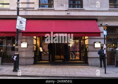 FOTO: JEFF GILBERT 6.. März 2022. Novikov, Russian Restaurant & Bar in Mayfair, wo reiche Russen hingehen, in London, Großbritannien Stockfoto