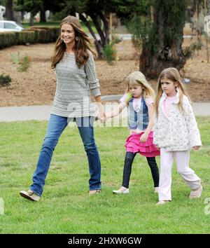 Denise Richards, Tochter Lola Rose Sheen und Sam Sheen kommen am 12. Juni 2011 im Wadsworth Theatre in West Los Angeles, Kalifornien, zum Jahresfest A Time for Heroes Celebrity Carnival 22. an. Stockfoto