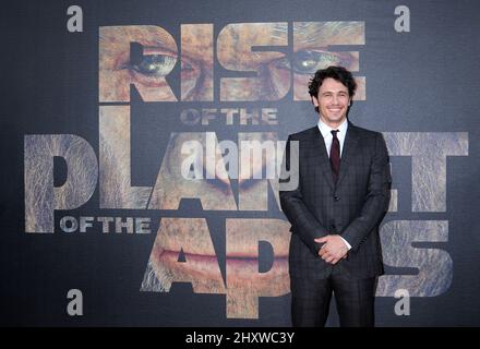 James Franco kommt bei der Los Angeles Premiere von „Rise of the Planet of the Apes“ am 28. Juli 2011 in Hollywood im Grauman's Chinese Theatre an. Stockfoto