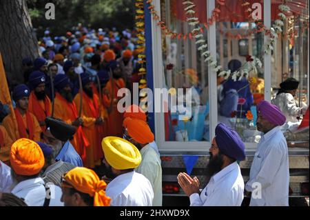 Sabaudia (LT), Italien 27/06/2010: Die indische Gemeinde Punjab von Sikh erinnert an das Martyrium des fünften Gurus Arjan Dev, der laut Überlieferung 1606 durch einen Muslim getötet wurde. ©Andrea Sabbadini Stockfoto