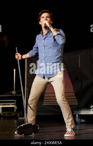 Zachary Porter & The Scene im Konzert mit Allstar Weekend im Bethel Woods Center for the Arts, New York Stockfoto