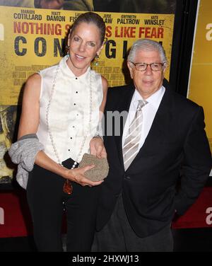 Carl Bernstein nimmt am 7. September 2011 an der Premiere von Warner Bros. Picturs' 'Contagion' in der Frederick P. Rose Hall-Home of Jazz im Lincoln Center in New York City Teil. Stockfoto