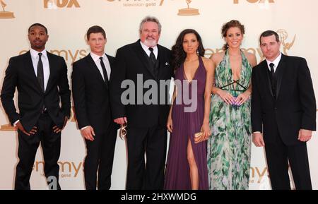 Michael B. Jordan, Zach Gilford, Brad Leland, Jurnee Smollett, Stacey Oristano und Derek Phillip nehmen an den Annual Primetime Emmy Awards 63. Teil, die im Nokia Theater L.A. in Los Angeles, Kalifornien, USA, abgehalten werden. Stockfoto