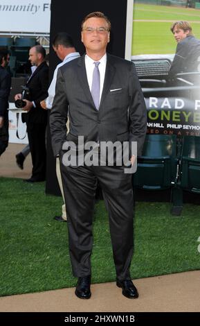 Aaron Sorkin bei der „Moneyball“-Weltpremiere im Paramount Theatre of Arts in Oakland in Kalifornien, USA. Stockfoto