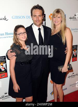 Michael Vartan und seine Frau Lauren Skaar bei den jährlichen Hero Dog Awards 1. der American Humane Association im Beverly Hilton Hotel in Beverly Hills, ca. Stockfoto