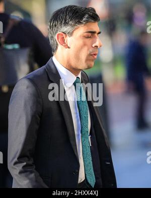 London, Großbritannien. 14. März 2022. Der Abgeordnete Rishi Sunak, Schatzkanzler, tritt heute Nachmittag in das Finanzministerium ein. Kredit: Imageplotter/Alamy Live Nachrichten Stockfoto