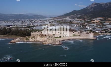 Luftaufnahme des historischen Mamure Castle in Anamur, Türkei Stockfoto