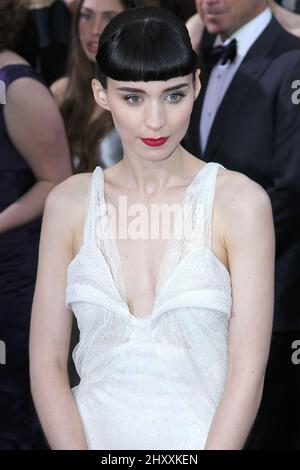 Rooney Mara nimmt an den Annual Academy Awards 84. Teil, die im Hollywood & Highland Center Theatre (ehemals Kodak Theatre) in Los Angeles, USA, verliehen werden. Stockfoto