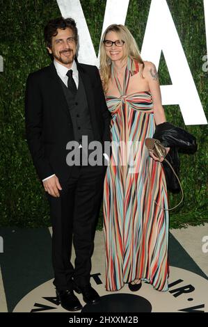 Michael Penn und Aimee Mann bei der Vanity Fair Oscar Party 2012 im Sunset Towers Hotel in Los Angeles, USA. Stockfoto