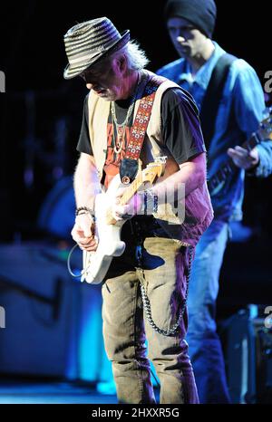 Brad Whitford von Aerosmith tritt auf der Bühne auf, während die Experience Hendrix 2012 Tour im North Charleston Performing Arts Center in North Charleston, SC, anhält. Stockfoto