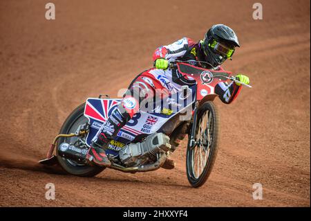 MANCHESTER, GROSSBRITANNIEN. MÄR 14. Tom Brennan in Aktion während des Belle Vue Speedway Media Day am Montag, 14.. März 2022, im National Speedway Stadium, Manchester. (Kredit: Ian Charles | MI News) Kredit: MI News & Sport /Alamy Live News Stockfoto