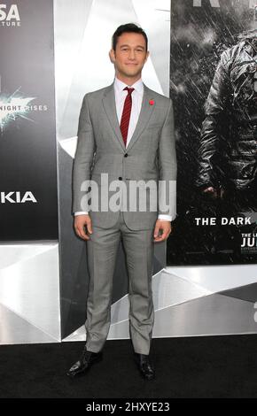 Joseph Gordon-Levitt nimmt an der New Yorker Premiere von „The Dark Knight Rises“ Teil, die im AMC Lincoln Square Theatre im Juli 16 2012 in New York City stattfand. Stockfoto