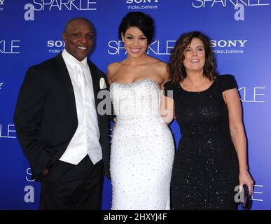 Jodi Sparks, Jordin Sparks und Phillippi Sparks nehmen an der „Sparkle“-Weltpremiere Teil, die im Grauman's Chinese Theatre, Hollywood, Kalifornien, stattfand. Stockfoto