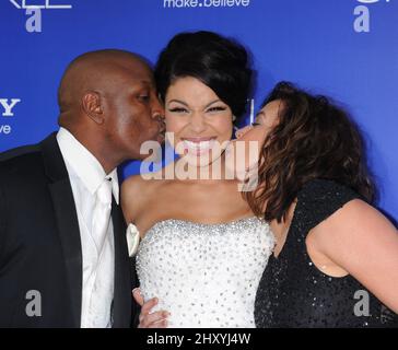 Jodi Sparks, Jordin Sparks und Phillippi Sparks nehmen an der „Sparkle“-Weltpremiere Teil, die im Grauman's Chinese Theatre, Hollywood, Kalifornien, stattfand. Stockfoto