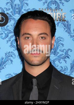 Jack Huston nimmt an der Premiere von HBO's „Boardwalk Empire“ in der Saison 3 im Ziegfeld Theatre in New York Teil. Stockfoto