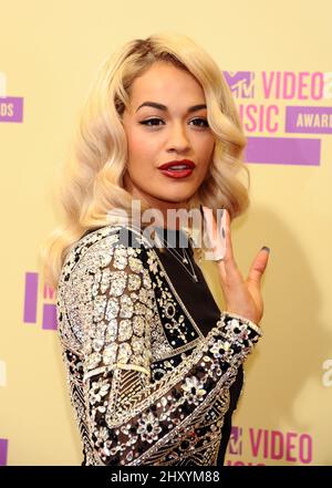 Rita Ora bei den MTV Video Music Awards 2012 im Staples Center, Los Angeles. Stockfoto