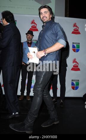 Juanes nimmt an den XIII Annual Latin Grammy Awards Nominierungen im Belasco Theater, Los Angeles, Teil. Stockfoto