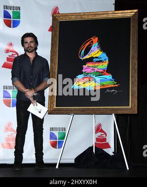 Juanes nimmt an den XIII Annual Latin Grammy Awards Nominierungen im Belasco Theater, Los Angeles, Teil. Stockfoto