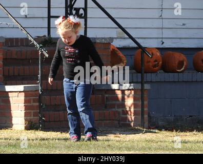 Alana 'Honey Boo Boo' Thompson läuft um den Hof in McIntyre, Georgia. **Nicht Exklusives Pap** Stockfoto