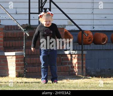 Alana 'Honey Boo Boo' Thompson läuft um den Hof in McIntyre, Georgia. **Nicht Exklusives Pap** Stockfoto