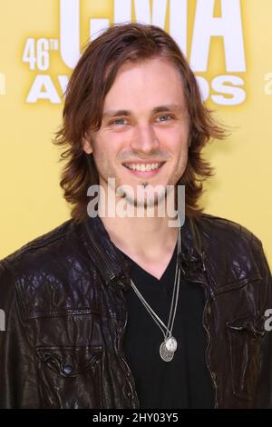 Jonathan Jackson nimmt an dem Pressroom bei den Annual Country Music Awards 46. in Nashville, Tennessee, Teil. Stockfoto