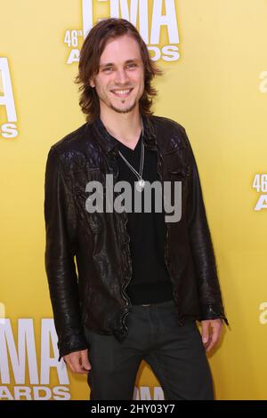 Jonathan Jackson nimmt an dem Pressroom bei den Annual Country Music Awards 46. in Nashville, Tennessee, Teil. Stockfoto