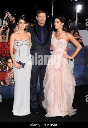 Nikki Reed, Kellan Lutz und Ashley Greene bei der Weltpremiere „The Twilight Saga: Breaking Dawn - Part 2“ im Nokia Theater in Los Angeles, USA. Stockfoto