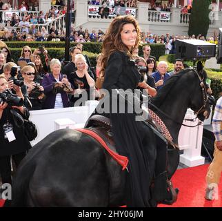 Shania Twain trifft am Kolosseum im Caesars Palace ein, um die letzten Vorbereitungen für das Debüt ihrer brandneuen Show „Shania: Still The One“ in Las Vegas, USA, zu treffen. Stockfoto