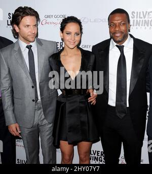 Bradley Cooper, Jennifer Lawrence und Chris Tucker nahmen an der Sondervorstellung „Silver Linings Playbook“ Teil, die an der Academy of Motion Picture Arts and Sciences in Los Angeles, USA, stattfand. Stockfoto