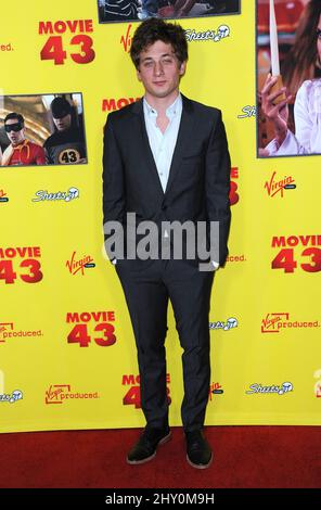 Jeremy Allen White nimmt an der Premiere von „Movie 43“ im Grauman's Chinese Theatre, Los Angeles, Teil. Stockfoto