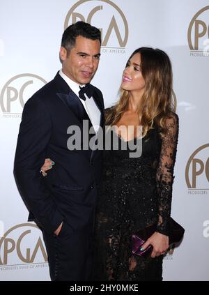 Cash Warren und Jessica Alba kommen zu den jährlichen Producers Guild Awards 24. im Beverly Hilton Hotel an. Stockfoto