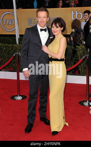 Damian Lewis und Helen McCrory kommen bei den Annual Screen Actor's Guild Awards 19. im Shrine Auditorium in Los Angeles an. Stockfoto
