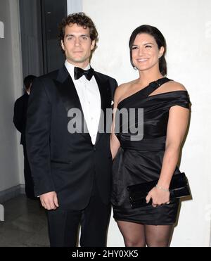 Henry Cavill, Gina Carano bei der „Tom Ford Cocktail Veranstaltung zur Unterstützung des Projekts Angel Food“, die im Tom Ford in Los Angeles, USA, stattfand. Stockfoto