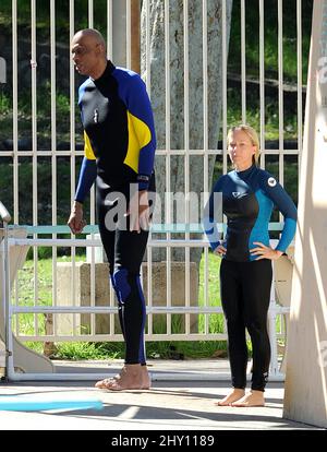 Kendra Wilkinson und Kareem Abdul-Jabbar am Set von „Celebrity Splash“ üben ihre Tauchgänge in Santa Monica, USA. Stockfoto