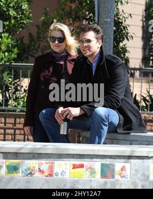 Ali Larter und Ehemann Hayes MacArthur im Coldwater Park in Los Angeles, USA. Stockfoto