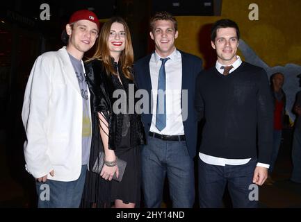 J. Michael Trautman, Mischa Barton, Devon Sawa, Nick Jandl bei der Premiere von Sherman Oaks, Kalifornien. Stockfoto