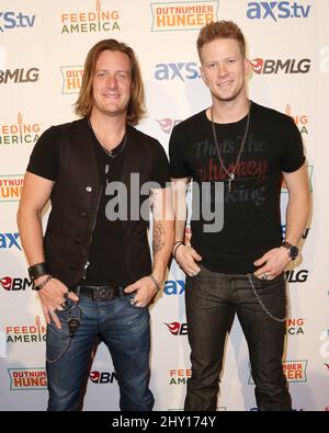 Brian Kelley und Tyler Hubbard von Florida Georgia Line nehmen an Tag 1 der ACM Experience in Las Vegas, Nevada, Teil. Stockfoto