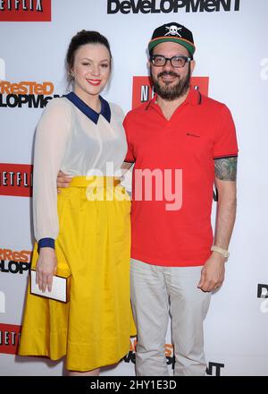 Amber Tamblyn und David Cross bei der Premiere von „Arrested Development“ in Los Angeles, Kalifornien, in der Saison 4. Stockfoto