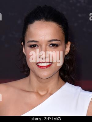 Michelle Rodriguez kommt zur Universal Pictures-Premiere für Fast & Furious 6 im Gibson Amphitheatre in Universal City, Kalifornien. Stockfoto