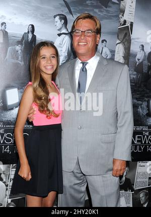 Aaron Sorkin; Roxy Sorkin bei der Premiere von „The Newsroom“ in der Saison 2 in Los Angeles im Paramount Theatre auf dem Paramount Studios Lot in Los Angeles, USA. Stockfoto