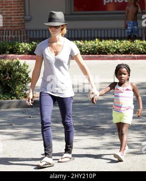 Jillian Michaels Partner Heidi Rhoades & Lukensia Michaels RhoA in Malibu, USA, gesehen. Stockfoto