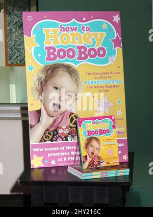 June Shannon erscheint bei einer Buchveranstaltung „How to Honey Boo Boo: The Complete Guide“ im Barnes & Noble Citigroup Center, New York Stockfoto